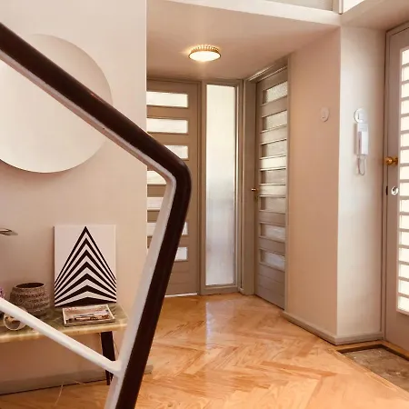 Apartamento Unique Modernist Duplex & Parking *
